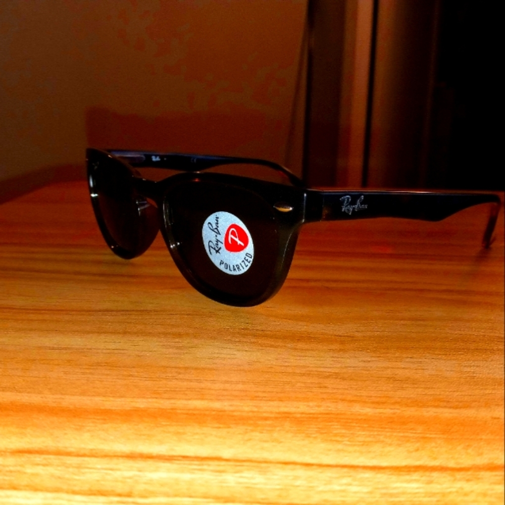 Ray-Ban rb4140 Wayfarer sunglasses